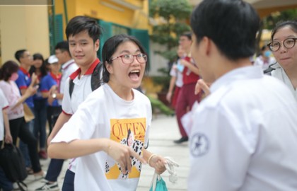 MỚI: Hà Nội xem xét cho học sinh trở lại trường vào đầu tháng 11 khi thành phố tiêm phủ mũi 2 vắc xin
